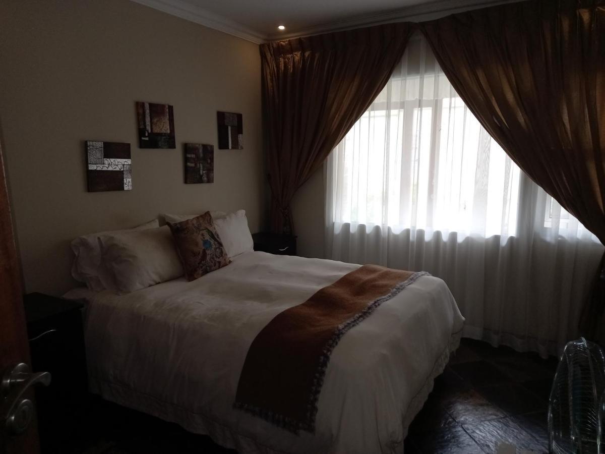 Troas Boutique Hotel Vanderbijlpark Ngoại thất bức ảnh