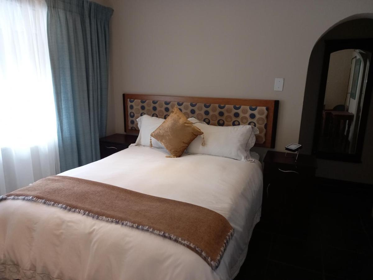 Troas Boutique Hotel Vanderbijlpark Ngoại thất bức ảnh