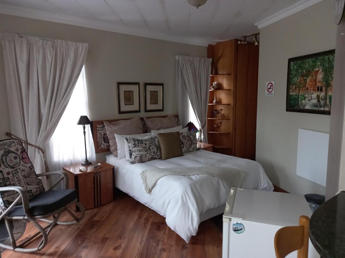 Troas Boutique Hotel Vanderbijlpark Ngoại thất bức ảnh